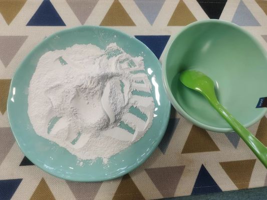 700-1000kg / M3 مسحوق ميلامين نقي C3H6N6 25kg / Bag Package