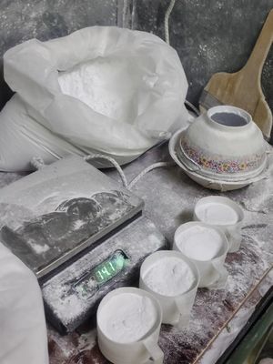 مسحوق راتنج الميلامين السائبة 99.8٪ CAS 108-78-1 UF1P غير سام