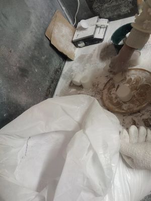 UC1P مادة الميلامين الخام 108-78-1 مسحوق ميلامين عديم الرائحة