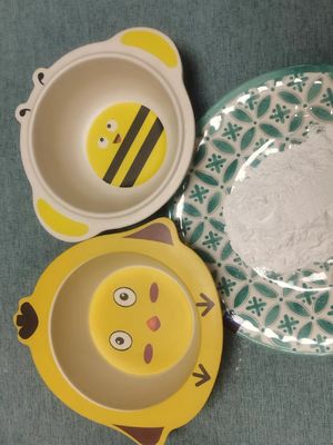 99.85٪ مركب صب الميلامين عديم الرائحة من الدرجة الصناعية Tripolycyanamide