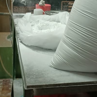 مصنع الميلامين صب مسحوق المواد الخام MF 98.6٪ دقيقة للصناعة