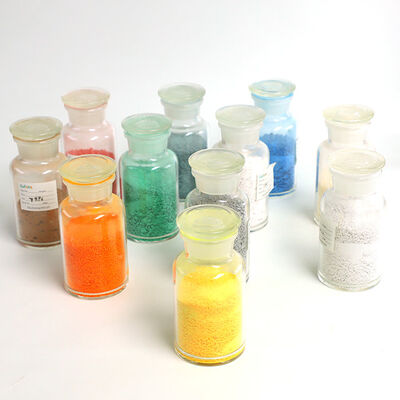 حبوب ميلامين عالية النقاء بدرجة حرارة خزان 80-90 درجة مئوية لمادة التصنيع الصناعي أداء ثابت